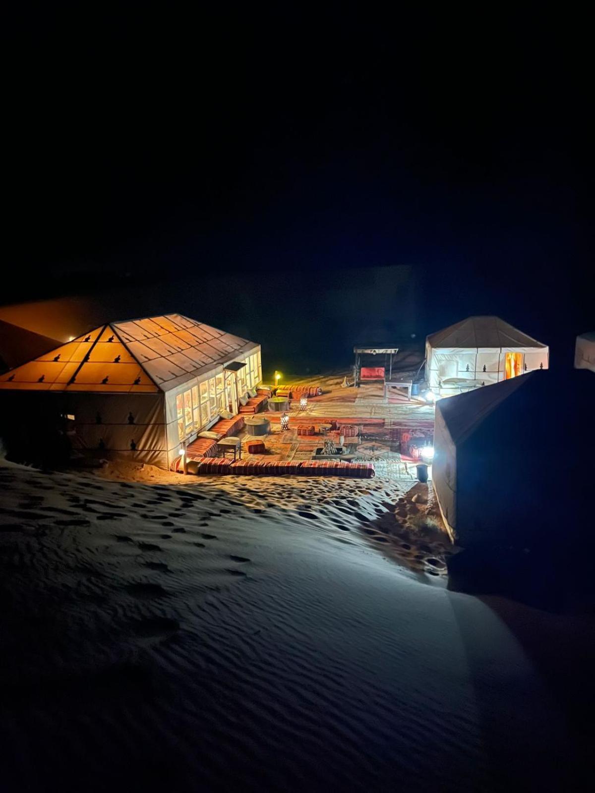 Starlit Camp 호텔 메르주가 외부 사진